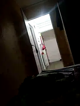 Snapshot of lalajuju972 chatting on 10-01-25, 06:58 lalajuju972 online show from 10-01-25, 06:58