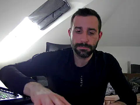 gryzoon online show from 10-05-25, 02:15