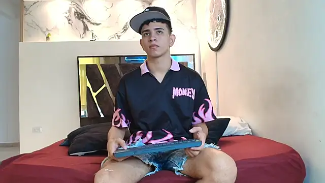 KING OFF BOYS online show from 11-18-25, 02:54