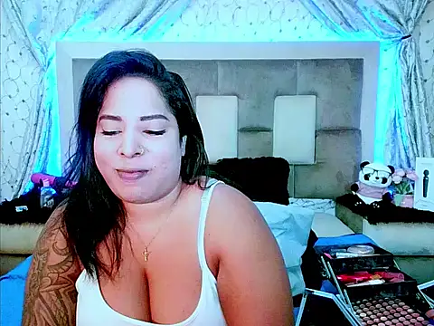 Snapshot of indiantopaz694u chatting on 11-26-25, 05:19 indiantopaz694u online show from 11-26-25, 05:19