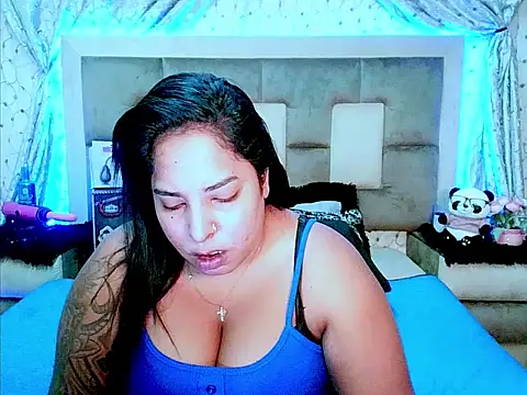 Snapshot of indiantopaz694u chatting on 11-30-25, 04:38 indiantopaz694u online show from 11-30-25, 04:38