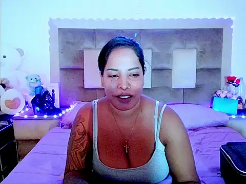 indiantopaz694u online show from 04-23-26, 04:24