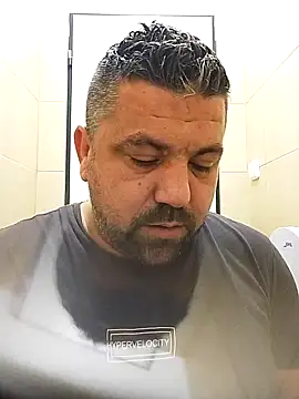 Snapshot of Alexander18edd chatting on 10-11-25, 08:13 Alexander18edd online show from 10-11-25, 08:13