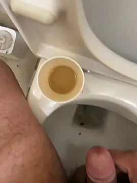 Snapshot of Alexander18edd chatting on 11-21-25, 01:32 Alexander18edd online show from 11-21-25, 01:32