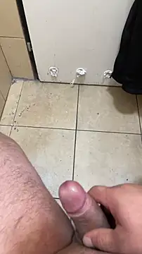 Snapshot of Alexander18edd chatting on 12-15-25, 10:19 Alexander18edd online show from 12-15-25, 10:19