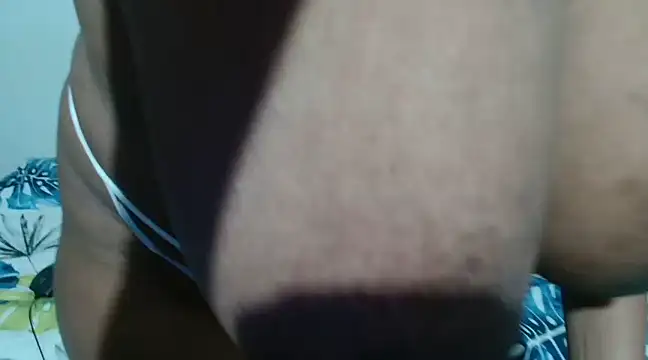 Snapshot of _DollFace_ chatting on 03-08-25, 04:39  DollFace  online show from 03-08-25, 04:39