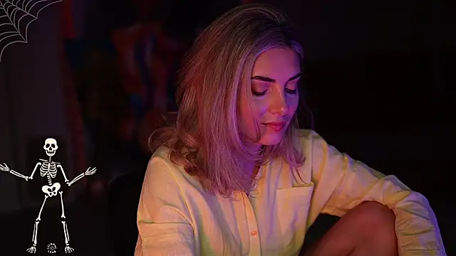  Allie  online show from 10-26-25, 05:46