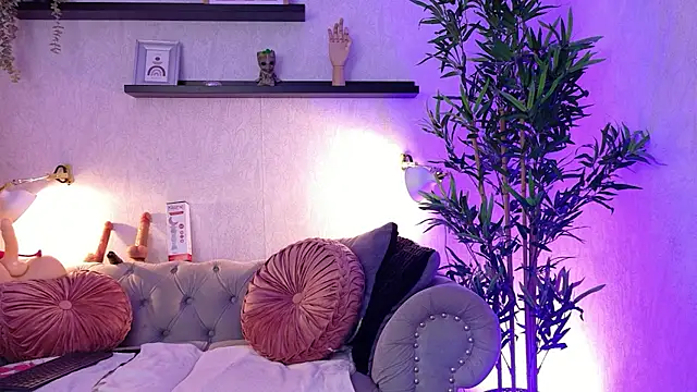 Anaise latif online show from 10-21-25, 11:33