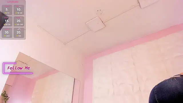 Valeriagomez  online show from 10-04-25, 12:03