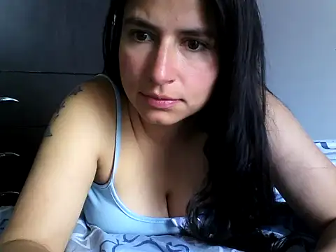 Snapshot of Escarcha-blue chatting on 02-25-25, 04:31 Escarcha-blue online show from 02-25-25, 04:31