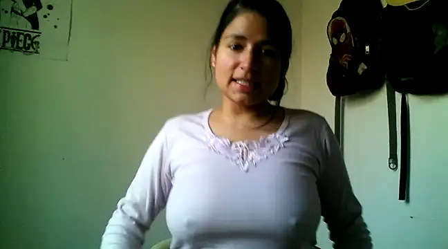 Snapshot of Escarcha-blue chatting on 03-17-25, 10:38 Escarcha-blue online show from 03-17-25, 10:38