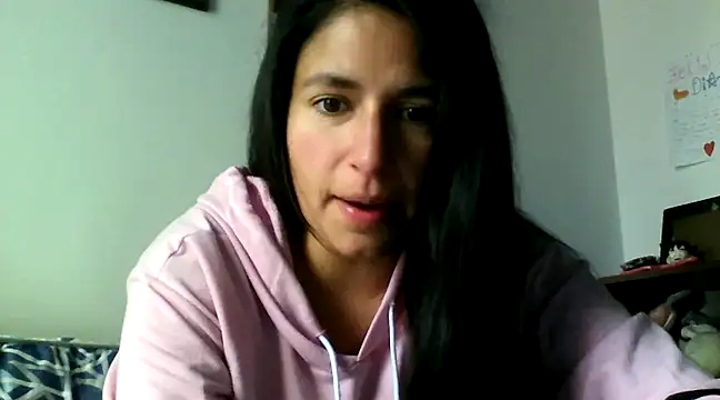 Snapshot of Escarcha-blue chatting on 03-22-25, 10:15 Escarcha-blue online show from 03-22-25, 10:15