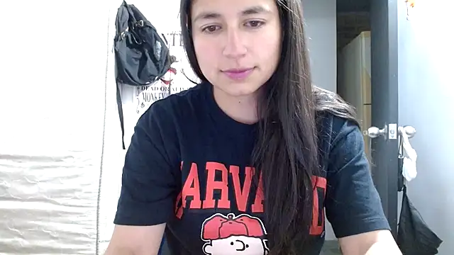 Snapshot of Escarcha-blue chatting on 10-21-25, 04:57 Escarcha-blue online show from 10-21-25, 04:57
