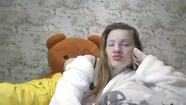 Eveline May online show from 02-27-25, 10:09