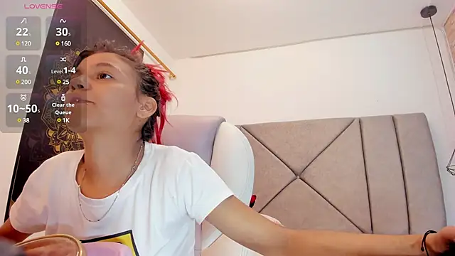 Snapshot of gime_lara chatting on 02-25-25, 07:14 gime lara online show from 02-25-25, 07:14