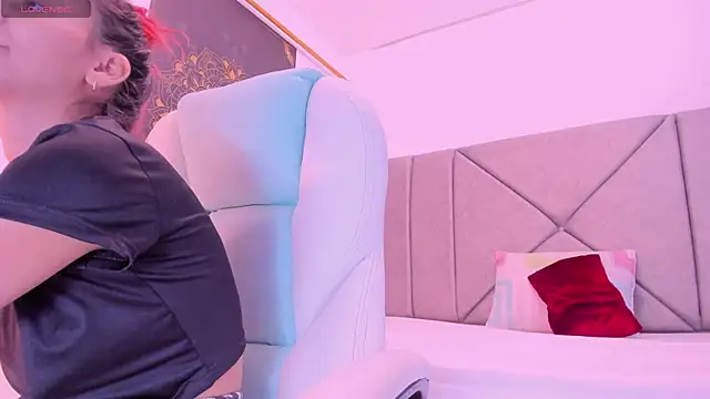 Snapshot of gime_lara chatting on 03-19-25, 07:06 gime lara online show from 03-19-25, 07:06