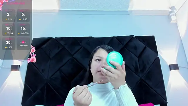 Snapshot of celeste_star0 chatting on 11-14-25, 12:48 celeste star0 online show from 11-14-25, 12:48