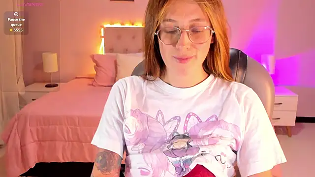 Emily Warren  online show from 03-12-26, 08:04