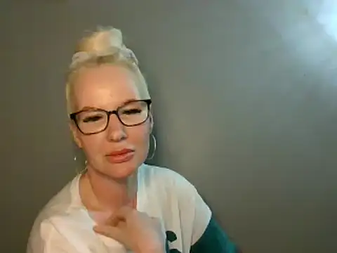 Blonde-Grace online show from 09-19-25, 01:18