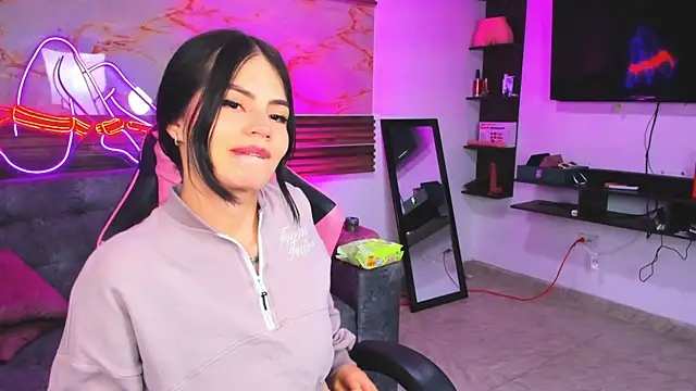Cloe roouse online show from 05-31-26, 01:47
