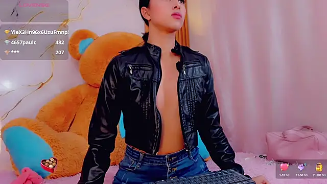 Snapshot of ValeriCardenas chatting on 03-15-25, 12:15 ValeriCardenas online show from 03-15-25, 12:15