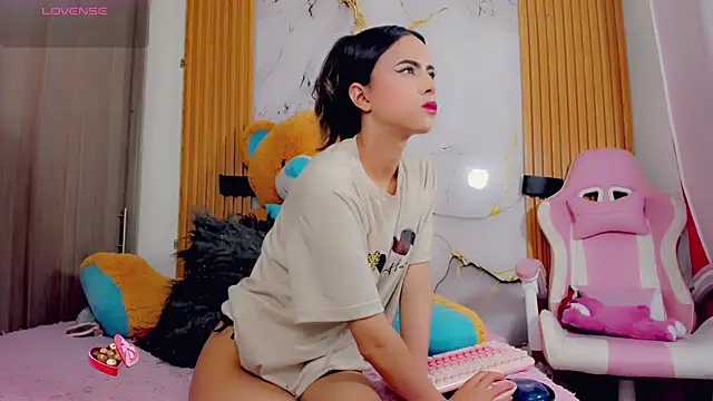 Snapshot of ValeriCardenas chatting on 09-11-25, 12:00 ValeriCardenas online show from 09-11-25, 12:00