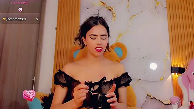 Snapshot of ValeriCardenas chatting on 09-12-25, 01:49 ValeriCardenas online show from 09-12-25, 01:49