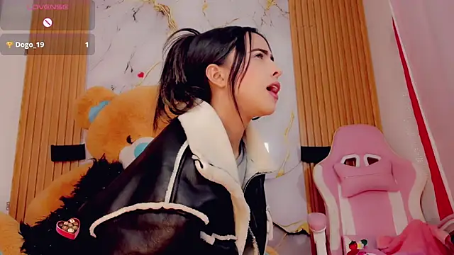 Snapshot of ValeriCardenas chatting on 09-24-25, 02:04 ValeriCardenas online show from 09-24-25, 02:04