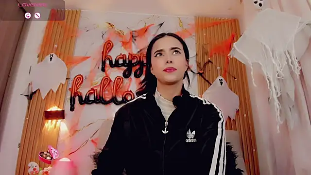 Snapshot of ValeriCardenas chatting on 10-24-25, 01:03 ValeriCardenas online show from 10-24-25, 01:03