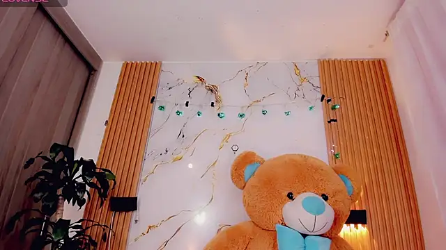 ValeriCardenas online show from 04-07-26, 03:07