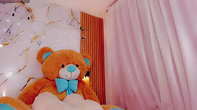 ValeriCardenas online show from 04-25-26, 02:25