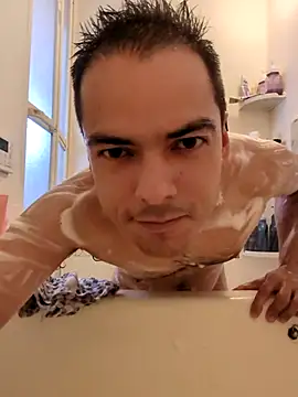 Snapshot of galhegol chatting on 10-20-25, 01:44 galhegol online show from 10-20-25, 01:44