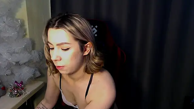 meganluss online show from 12-18-25, 04:29