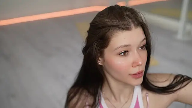 Kelly Ember online show from 03-08-25, 08:55