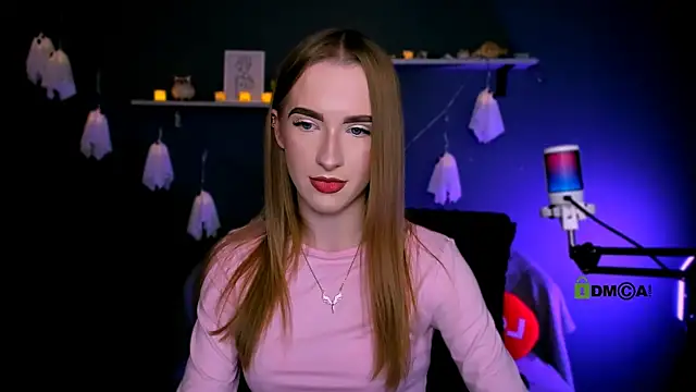 Snapshot of doll_vey chatting on 10-30-25, 07:58 doll vey online show from 10-30-25, 07:58