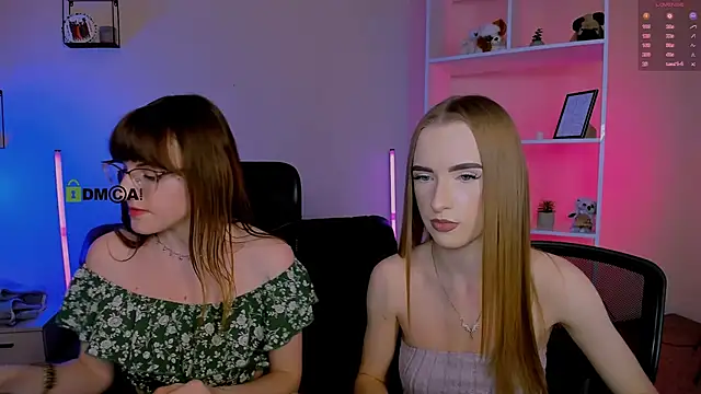 Snapshot of doll_vey chatting on 11-27-25, 08:22 doll vey online show from 11-27-25, 08:22