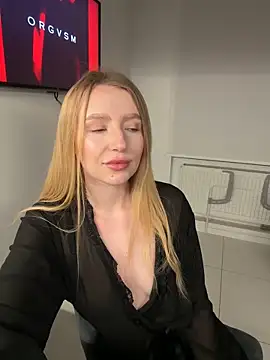 EvaBrooklyn online show from 02-27-25, 06:31