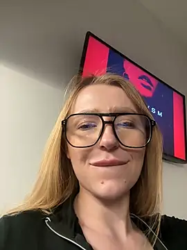 EvaBrooklyn online show from 02-28-25, 07:25