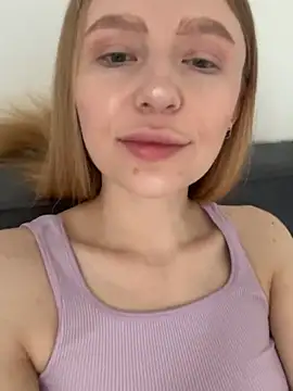 EvaBrooklyn online show from 03-04-25, 05:53