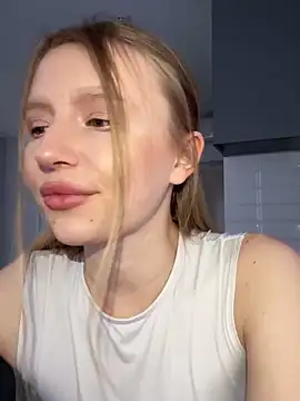 EvaBrooklyn online show from 03-18-25, 03:31