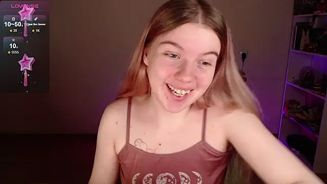 Strawberry juli online show from 02-28-26, 01:23