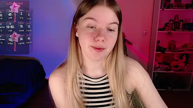 Strawberry juli online show from 06-11-26, 03:48