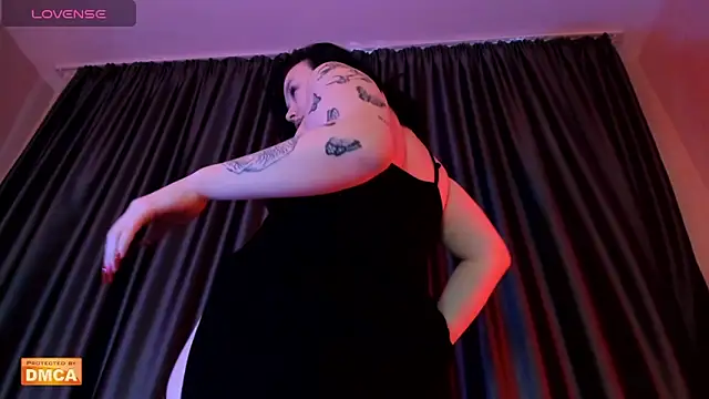 ElliSweetTease online show from 03-06-25, 01:37