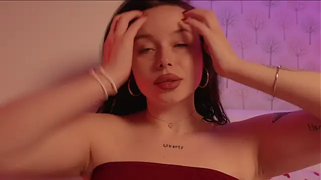 ElliSweetTease online show from 10-17-25, 04:15