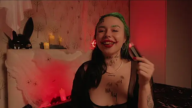 ElliSweetTease online show from 10-31-25, 05:30