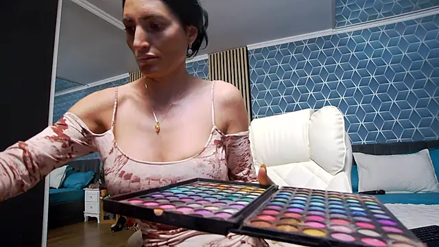 Snapshot of zoeylarkens chatting on 11-13-25, 07:35 zoeylarkens online show from 11-13-25, 07:35