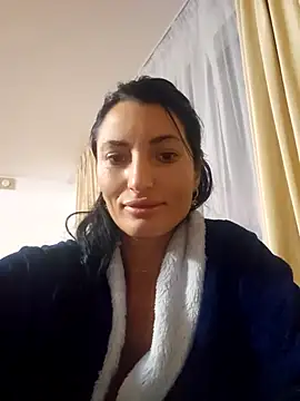 Snapshot of zoeylarkens chatting on 11-19-25, 06:30 zoeylarkens online show from 11-19-25, 06:30