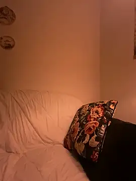 Snapshot of Rosemarie_Blu chatting on 03-05-25, 10:43 Rosemarie Blu online show from 03-05-25, 10:43