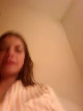 Snapshot of Rosemarie_Blu chatting on 03-06-25, 01:48 Rosemarie Blu online show from 03-06-25, 01:48