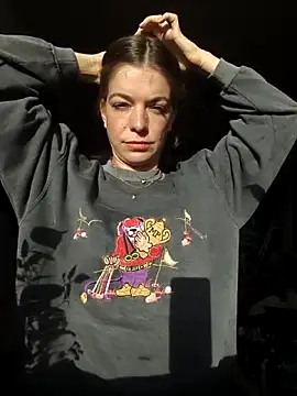 Snapshot of Rosemarie_Blu chatting on 11-13-25, 08:46 Rosemarie Blu online show from 11-13-25, 08:46